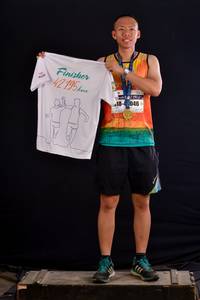 BIB: 42195, 046
                            <button type="button" onclick="openModal(9297245)" class="btn btn-primary btn-sm float-right btn-popup" data-toggle="modal" data-target=".modal-high-quality">
                        <i class="fas fa-shopping-cart"></i> Add to Cart
                    </button>
                                            <button type="button" onclick="isThisMe(9297245, true)" class="btn btn-success btn-sm float-right btn-popup btn-isme hidden" data-toggle="tooltip" data-placement="bottom" title="นี่คือรูปของคุณใช่ไหม คลิกที่นี่เพื่อเอาเข้าอัลบั้ม">
                        <i class="fas fa-plus"></i> Add to album
                    </button>
                    <button type="button" onclick="isThisMe(9297245, false)" class="btn btn-warning btn-sm float-right btn-popup btn-isnotme hidden">
                        <i class="fas fa-ban"></i> Remove from album
                    </button>